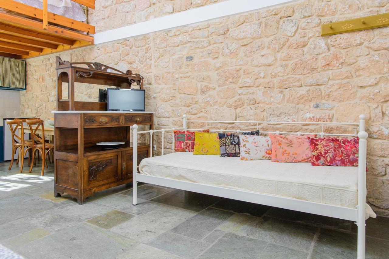 The Stone House Apartment Aegina Екстериор снимка